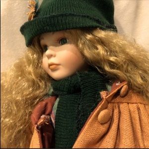 Absolutely GORGEOUS 18 inch tall Doll🧡